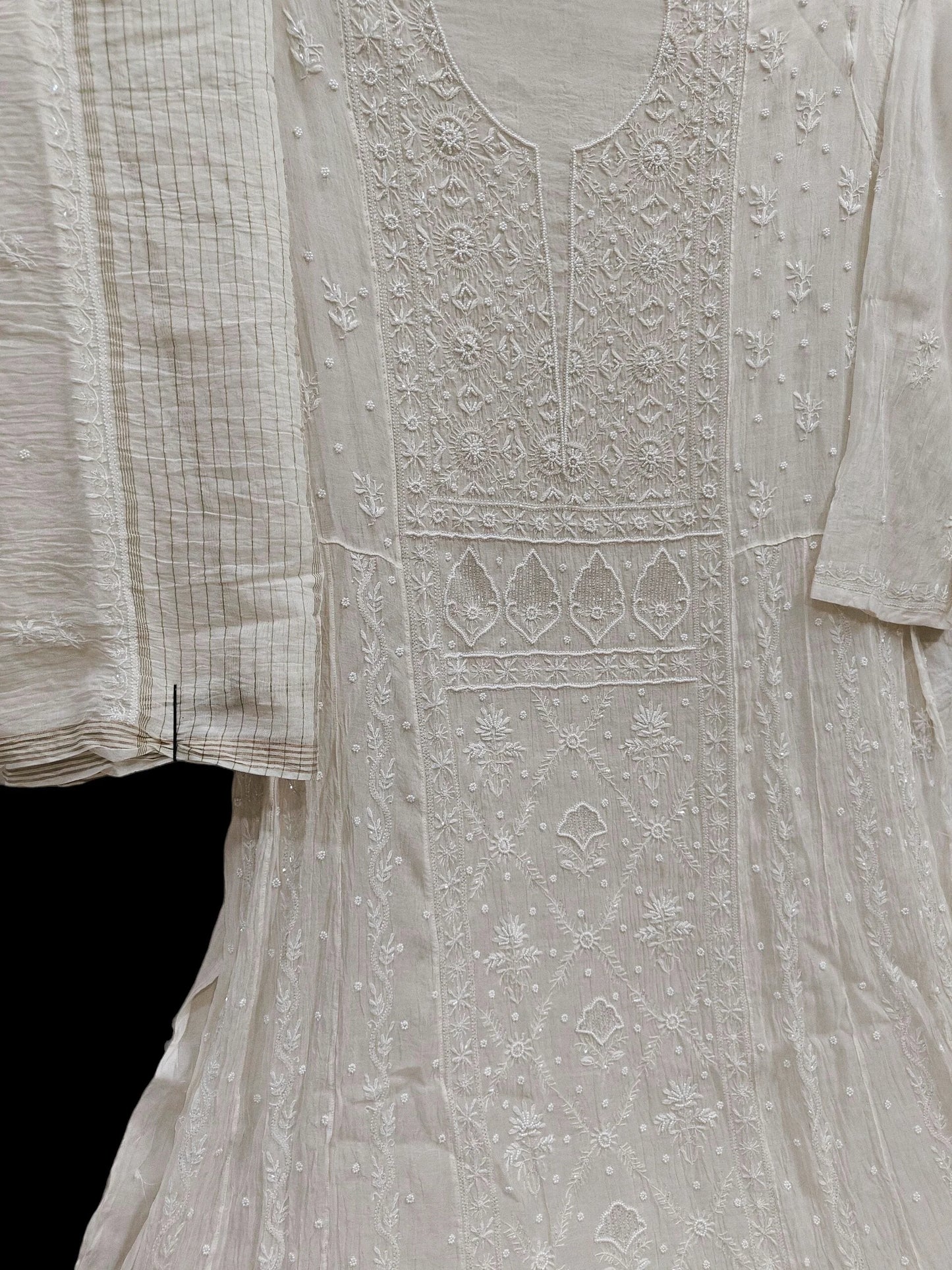 Mul Chikankari Anarkali - Moti Cut Dana work