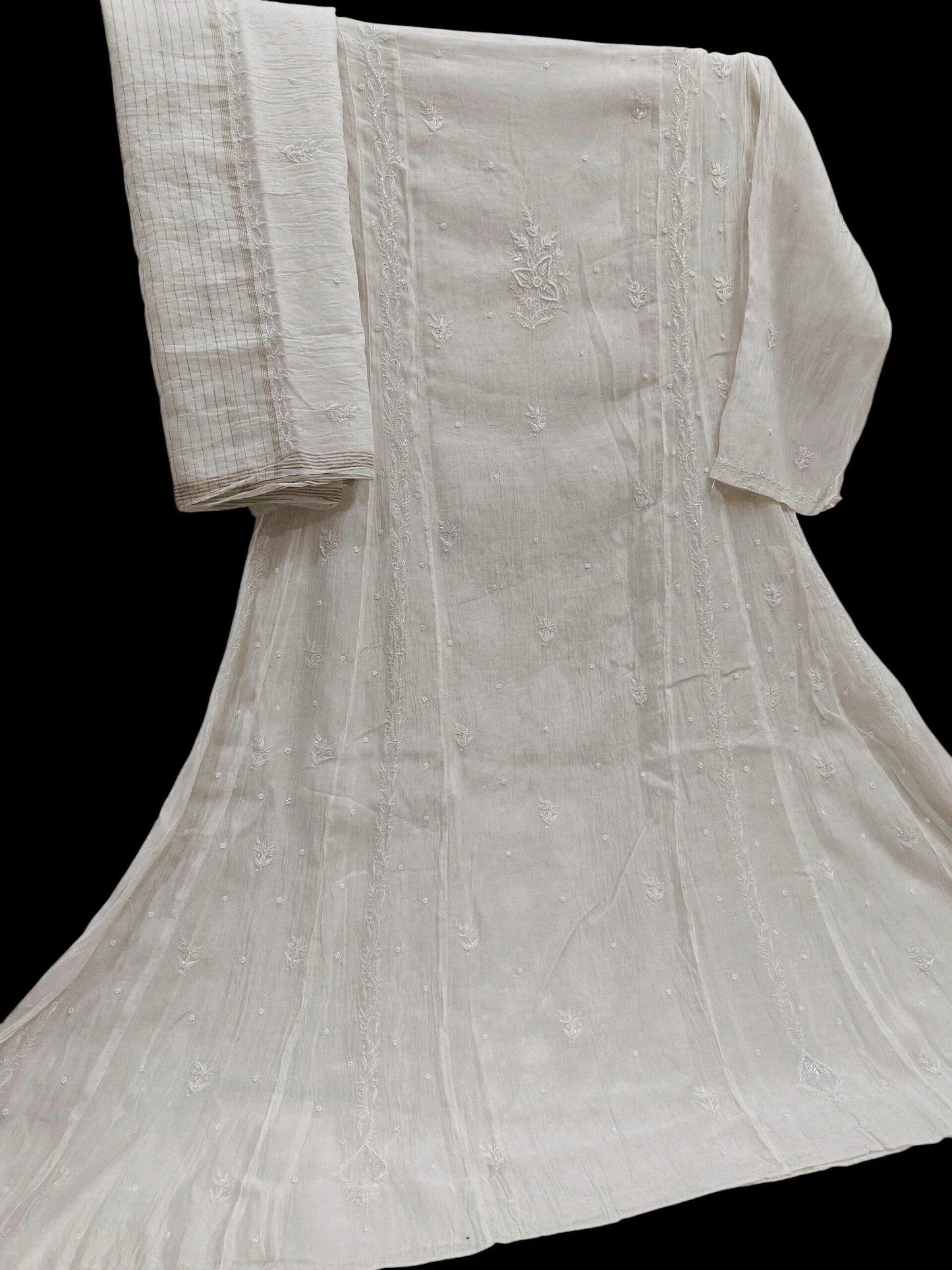 Mul Chikankari Anarkali - Moti Cut Dana work