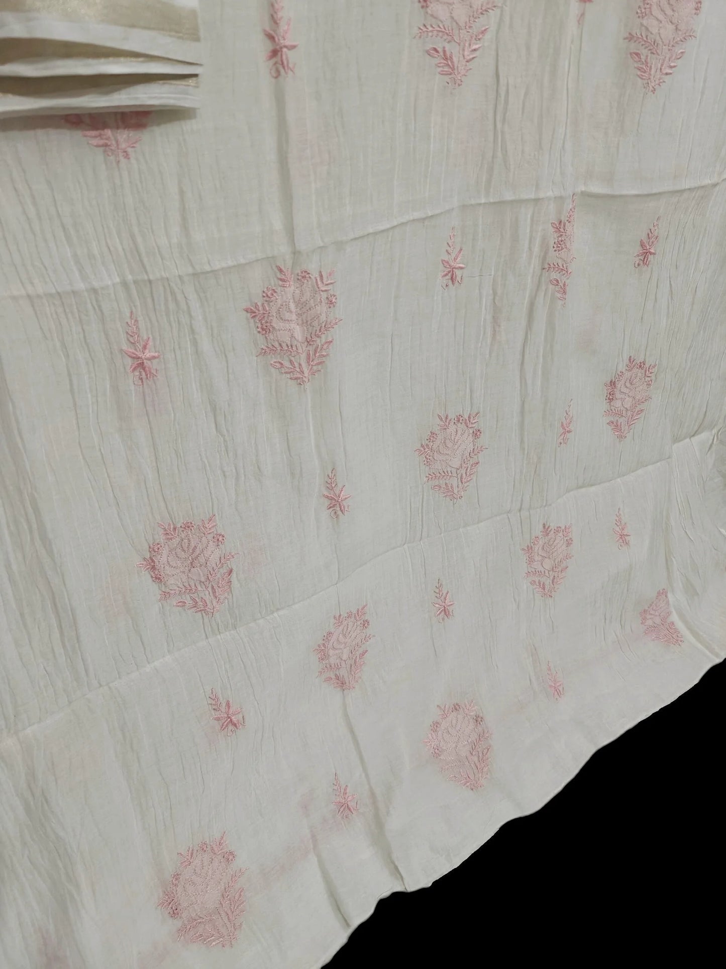 Mul Embroidered Suit - Un-stitched